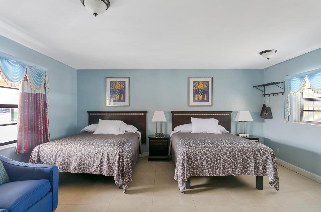 Deluxe Inn デイニア・ビーチ エクステリア 写真