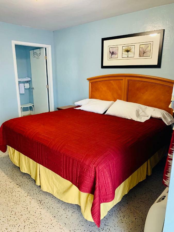 Deluxe Inn デイニア・ビーチ エクステリア 写真
